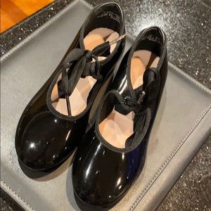 Capezio girls tap shoes
